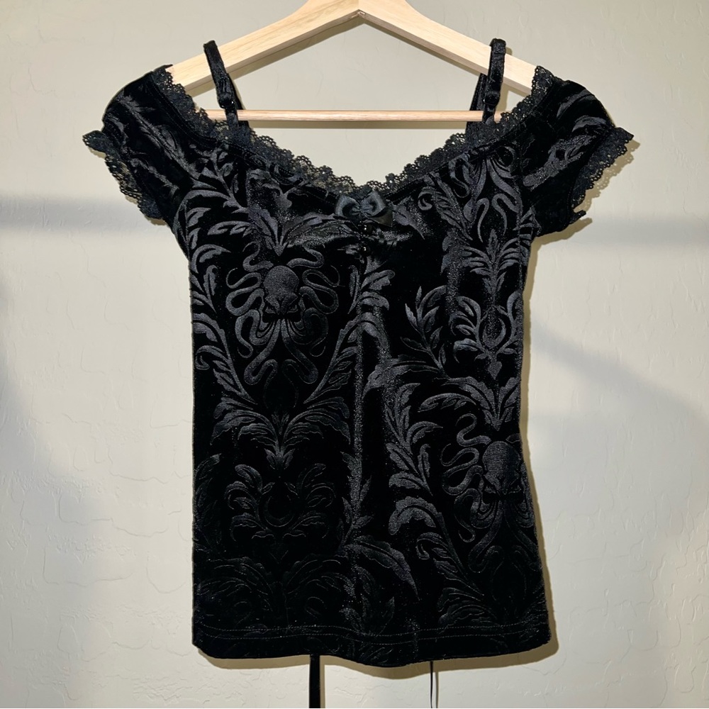 XS Killstar Agatha Bardot/Off-the-Shoulder Top